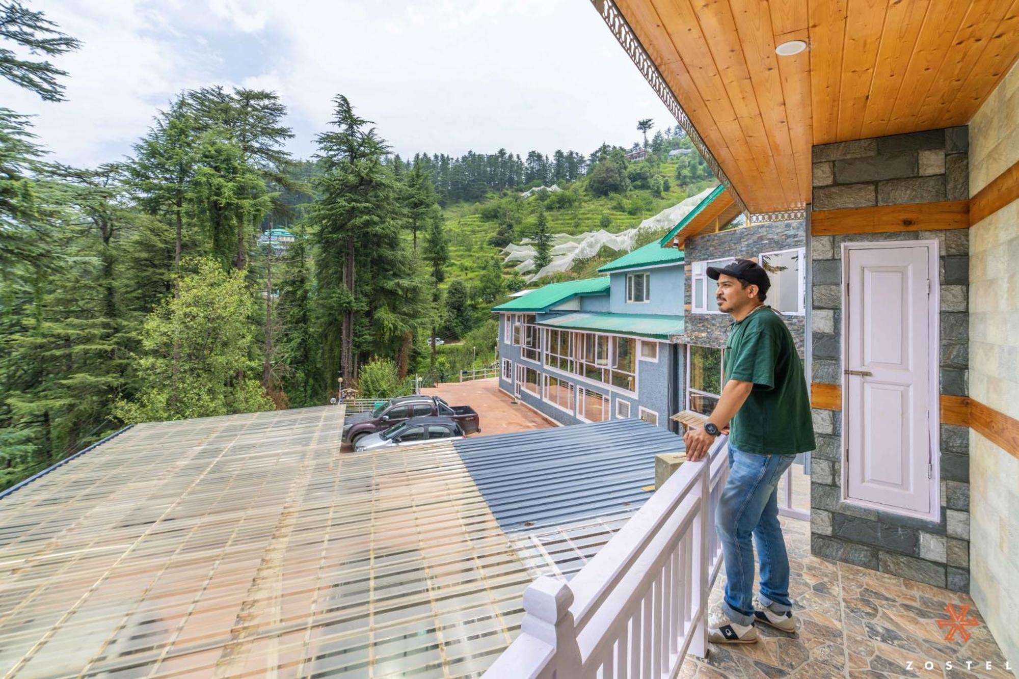 Zostel Kotgarh, Narkanda Exteriör bild